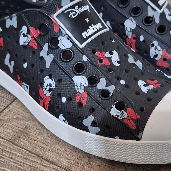 Native x Disney Mickey Mouse big kids 3 black water slip on rubber youth shoes - Picture 2 of 7